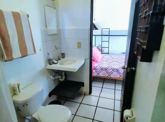 5th Avenue 2 Blocks Away Private Studio *